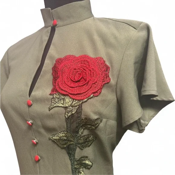 Unique Vintage Olive Green Dress with Embroidered Red Rose Applique - Picture 3 of 8